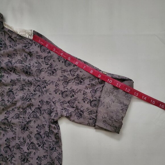 About A Girl Women’s Button-Down Roll Tab Long Sleeve Floral Gray Blouse Large - Picture 9 of 13